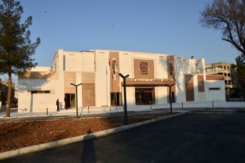 Veysi Şahin Midyat Belediyesi Kültür ve Kongre Merkezi Çalışmalarını Yerinde İnceledi